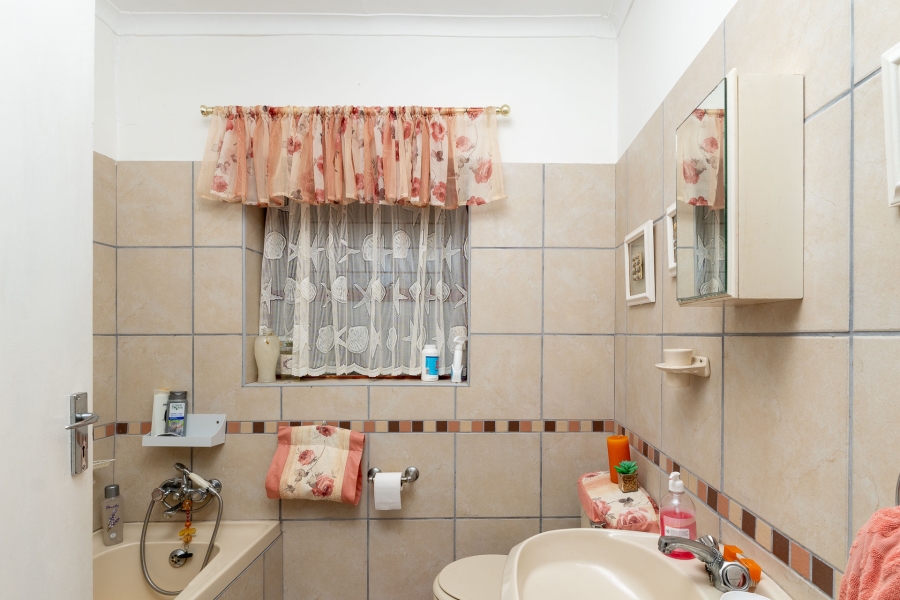 3 Bedroom Property for Sale in Deoville Park Western Cape